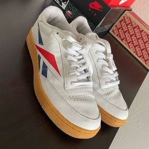 Reebok Club C Vector 'White Gum' White/Scarlet/Phantom Blue. Mens 8.5